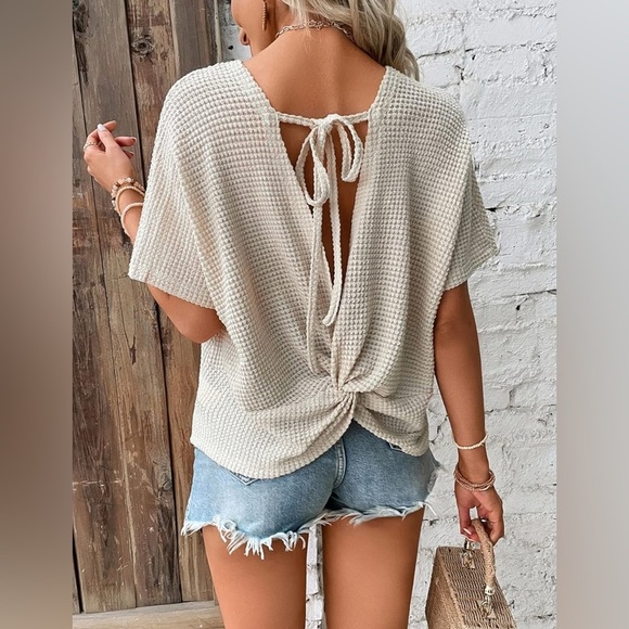 SHEIN LUNE Tie Back Batwing Sleeve Tee Cream Size 12 (XL) NWOT Womens - Picture 5 of 11